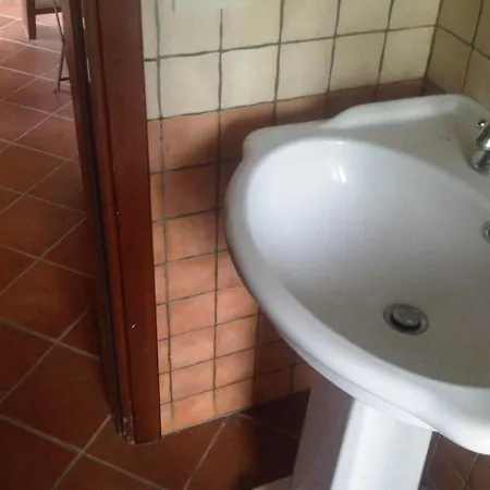 Baiadera Con Piscina